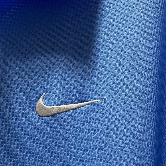 Nike Dry Fit collared Golf Shirt - Picture 4 of 4